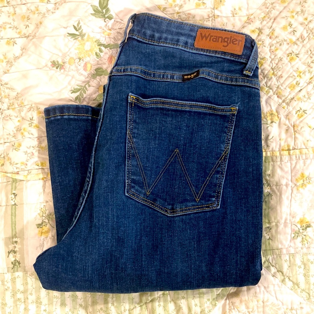 Wrangler High Rise Bold Bootcut Jeans Size 10